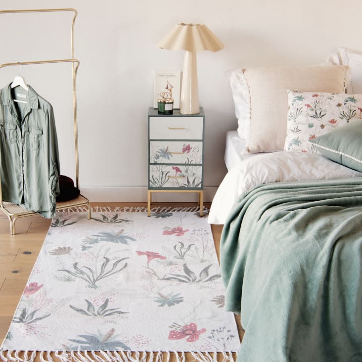 Maisons Du Monde Pequeño Mueble De Almacenamiento De 3 Cajones Con Flores Verde Y Beige