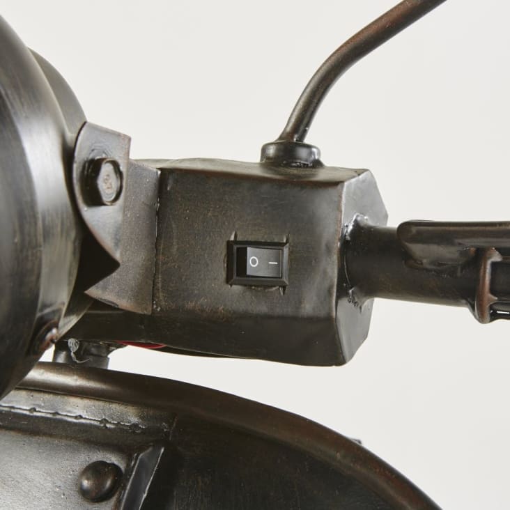 Maisons Du Monde WARNER - Decoración De Pared Luminosa En Forma De Scooter De Metal Negro 53x123