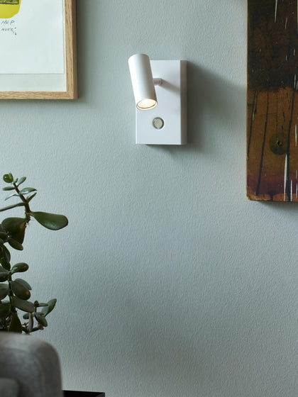 Westwing Aplique Pequeño LED Regulable Omari Con Enchufe