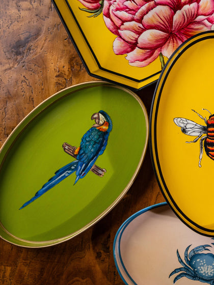 Westwing Bandeja Decorativa Pintada A Mano Con Motivo De Loro Fauna