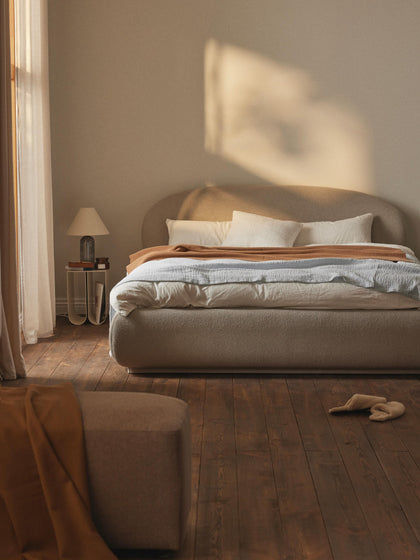 Westwing Cama Tapizada Redondeada En Tejido Bouclé Alba