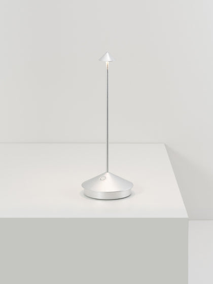 Westwing Lámpara De Mesa LED Móvil Pequeña Pina Regulable