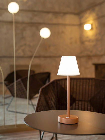 Westwing Lámpara De Mesa LED Para Exterior Regulable Y Táctil Lola Portátil