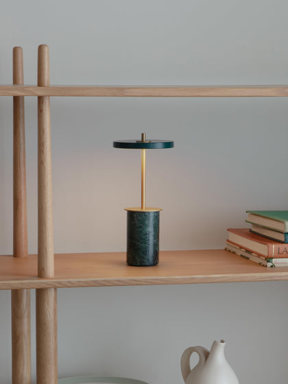 Westwing Lámpara De Mesa LED Pequeña Regulable De Mármol Asteria Portátil
