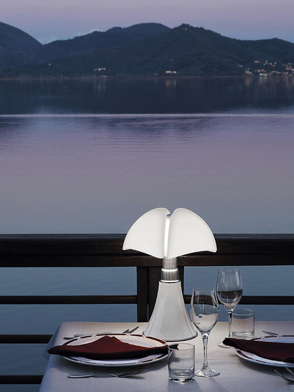 Westwing Lámpara De Mesa LED Regulable Pipistrello Portátil