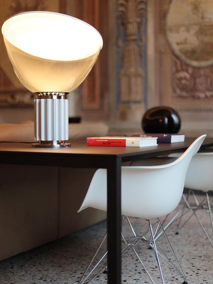 Westwing Lámpara De Mesa LED Regulable Soplada Taccia Small