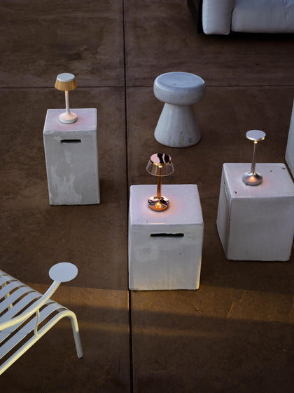 Westwing Lámpara De Mesa Pequeña LED Regulable Bonjour Portátil