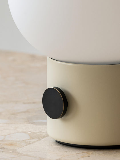 Westwing Lámpara De Mesa Pequeña Regulable JWDA Con Puerto USB