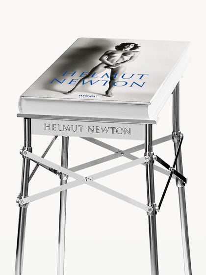 Westwing Libro ilustrado con soporte para libros Helmut Newton - Baby Sumo