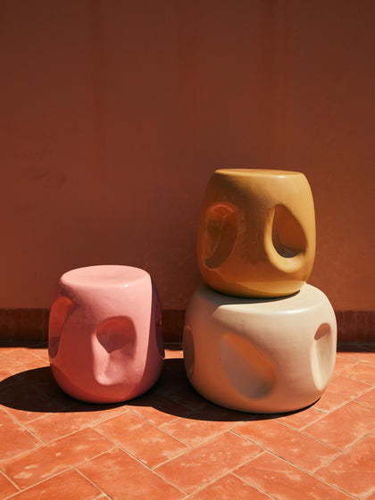 Westwing Mesa Auxiliar Redonda Artesanal De Cerámica Currents