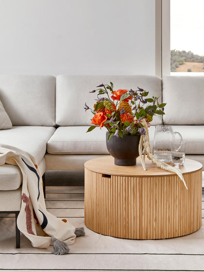 Westwing Mesa De Centro Redonda De Madera Nele Con Espacio De Almacenamiento