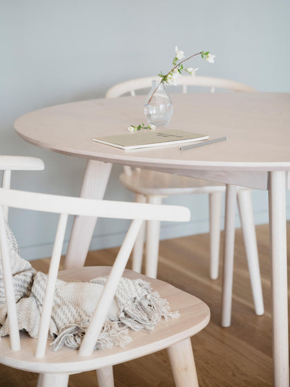 Westwing Mesa De Comedor Redonda De Roble Yumi Ø 115 cm