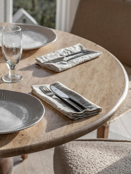 Westwing Mesa De Comedor Redonda Sculpt Con Tablero De Travertino Ø 110 Cm