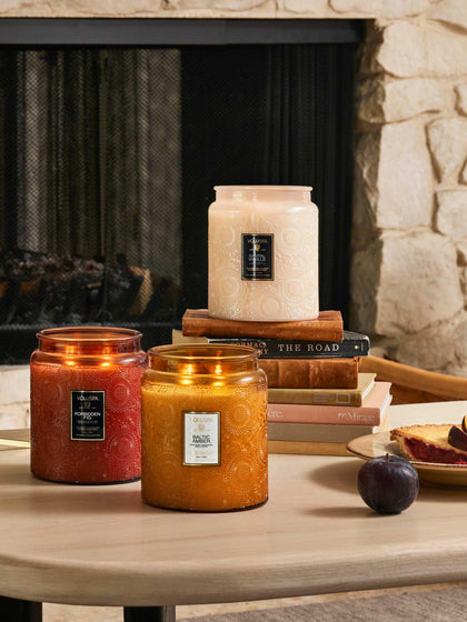 Westwing Vela Perfumada Artesanal De Dos Mechas Japonica Collection (resina De ámbar Sándalo Cedro Y Orquídea De Vainilla)