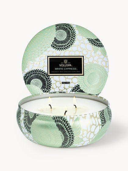 Westwing Vela perfumada artesanal de tres mechas Japonica Collection (ciprés bayas de enebro hojas de menta y madera)