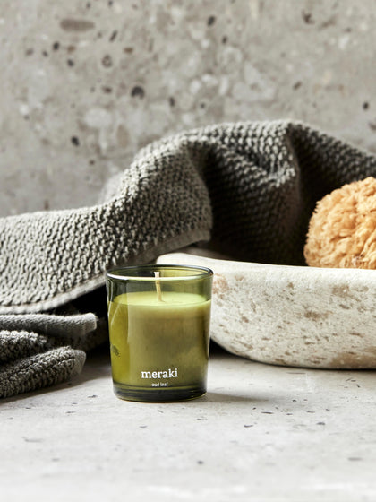 Westwing Vela Perfumada Oud Leaf (rosa Madera De Cedro Jazmín Iris Y Lirio De Los Valles)