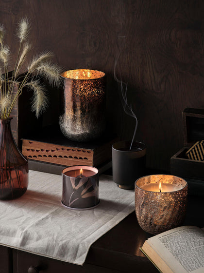 Westwing Vela Perfumada Vanity Tin (madera De Cedro Gamuza & ámbar)