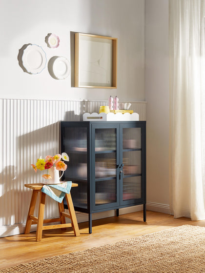 Westwing Vitrina De Metal Con Cristal Acanalado The Mixer