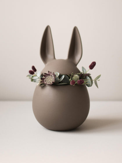 Westwing Bombonera De Pascua Eating Rabbit