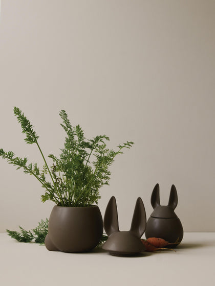 Westwing Bombonera De Pascua Eating Rabbit