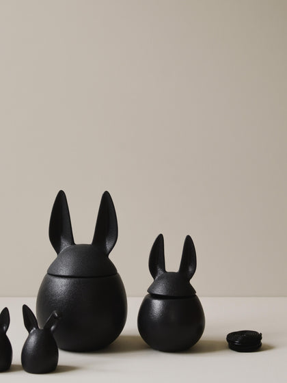 Westwing Bombonera De Pascua Eating Rabbit