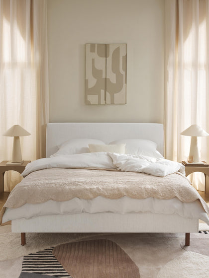 Westwing Cama Tapizada Con Patas De Madera Giulia