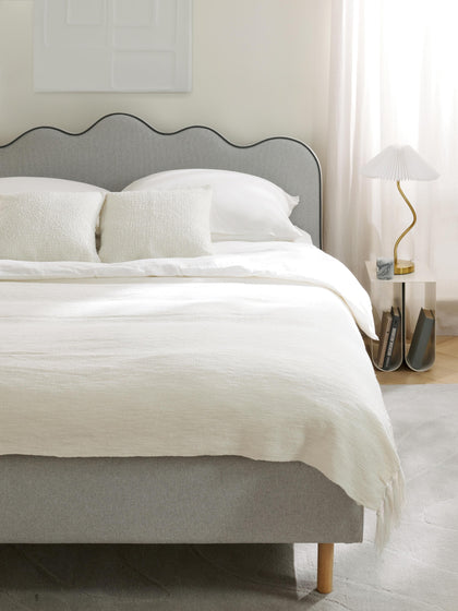 Westwing Cama Tapizada Romy Con Cabecero