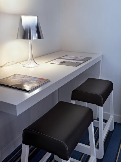 Westwing Lámpara De Mesa Regulable Táctil Miss K