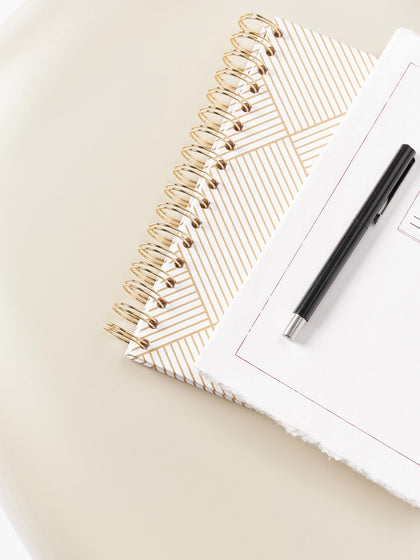 Westwing Mesa Auxiliar Con Forma Orgánica Pietra