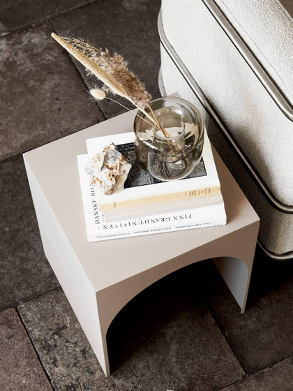 Westwing Mesa Auxiliar De Metal Arch