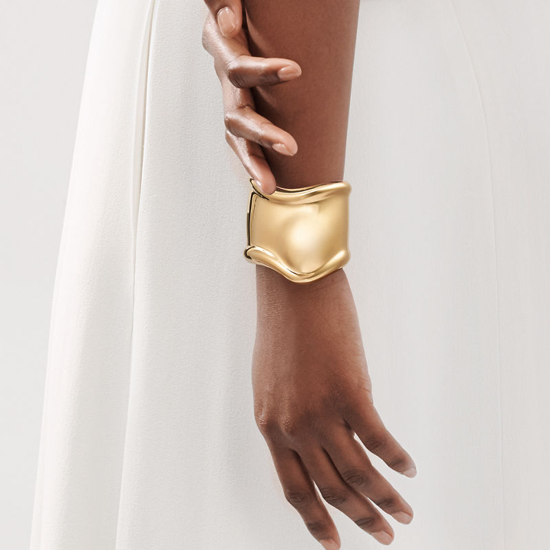 Tiffany & Co. Elsa Peretti® Brazalete Bone Mediano En Oro De 18 Quilates