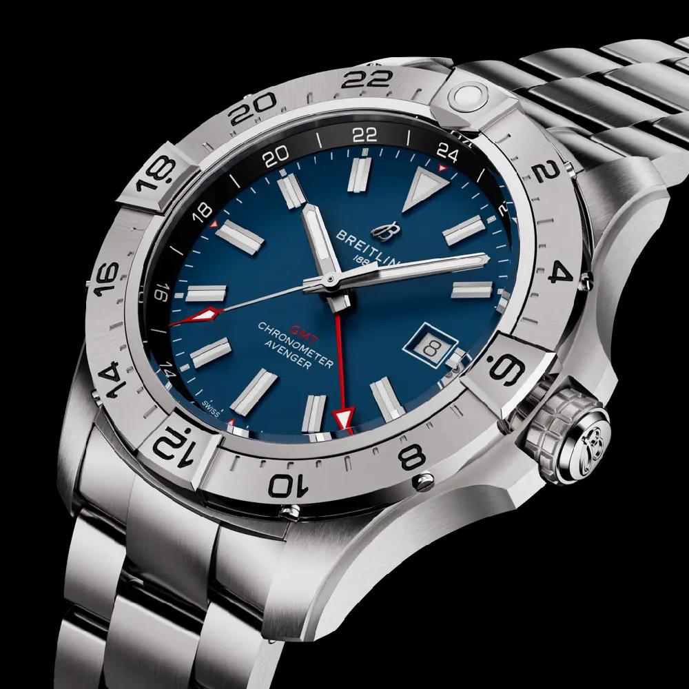 Breitling Avenger Automatic GMT 44