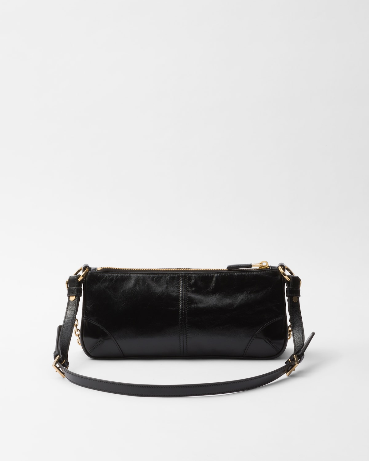 Prada Bolso Bandolera Mediano De Piel Prada Re-Edition 2002