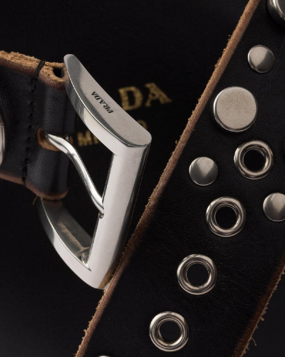 Prada Bolso Saco Prada Buckle De Piel Con Cinturón Con Tachuelas