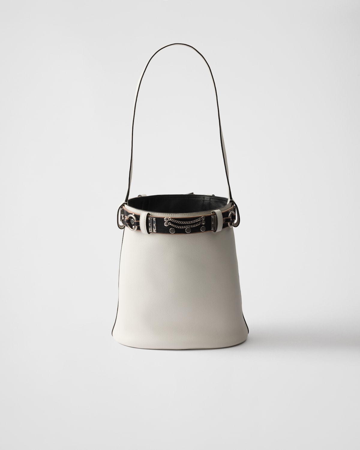 Prada Bolso Saco Prada Buckle De Piel Con Cinturón Con Tachuelas