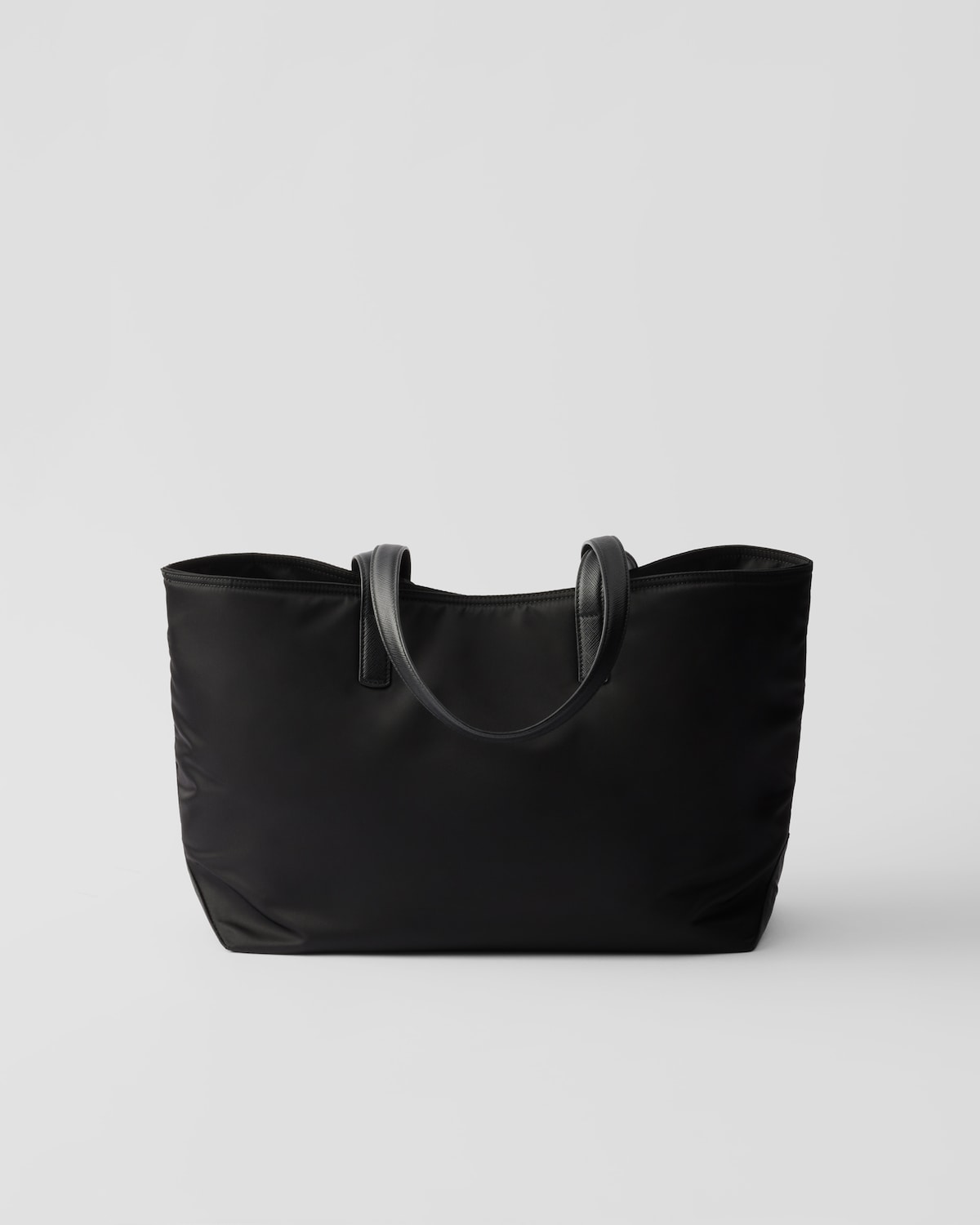 Prada Bolso Tote Prada Re-Edition 1978 De Re-Nylon Y Piel Saffiano Mediano