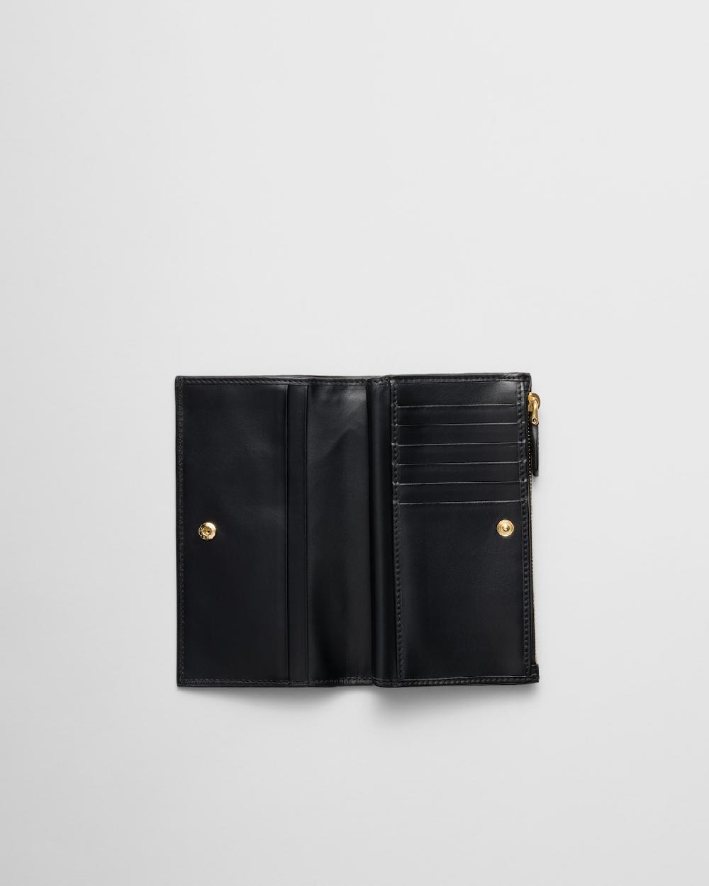 Prada Cartera grande de piel con motivo de triángulos