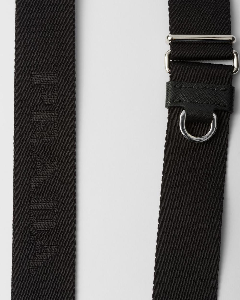 Prada Funda para iPhone 15 Pro Max de piel Saffiano