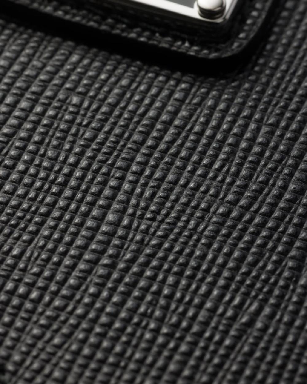 Prada Funda para iPhone 16 Pro Max de piel Saffiano