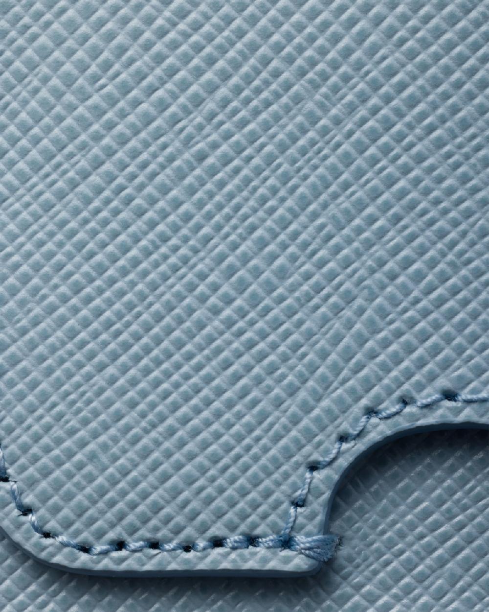 Prada Funda para iPhone 16 Pro Max de piel Saffiano