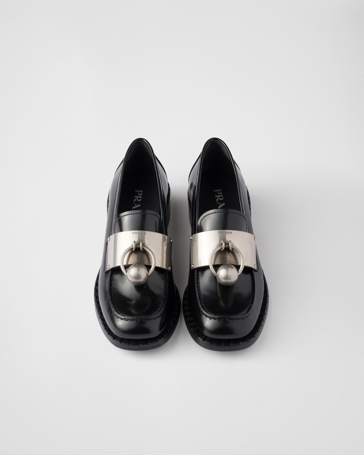 Prada Mocasines De Piel Cepillada Con Detalles De Metal