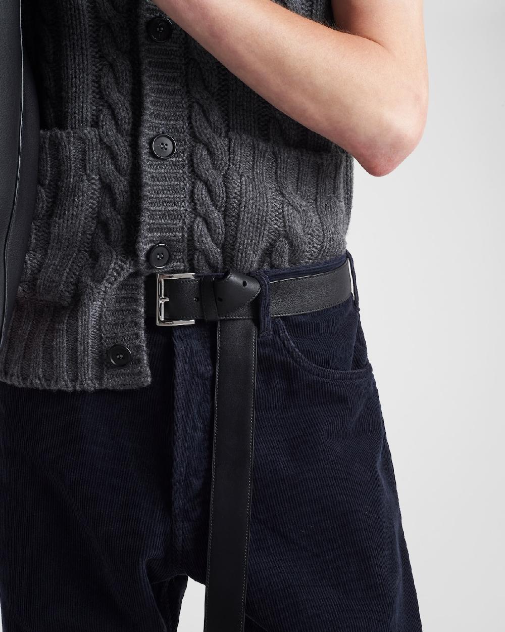 Prada Pantalones Vaqueros De Pana Con Pernera Recta