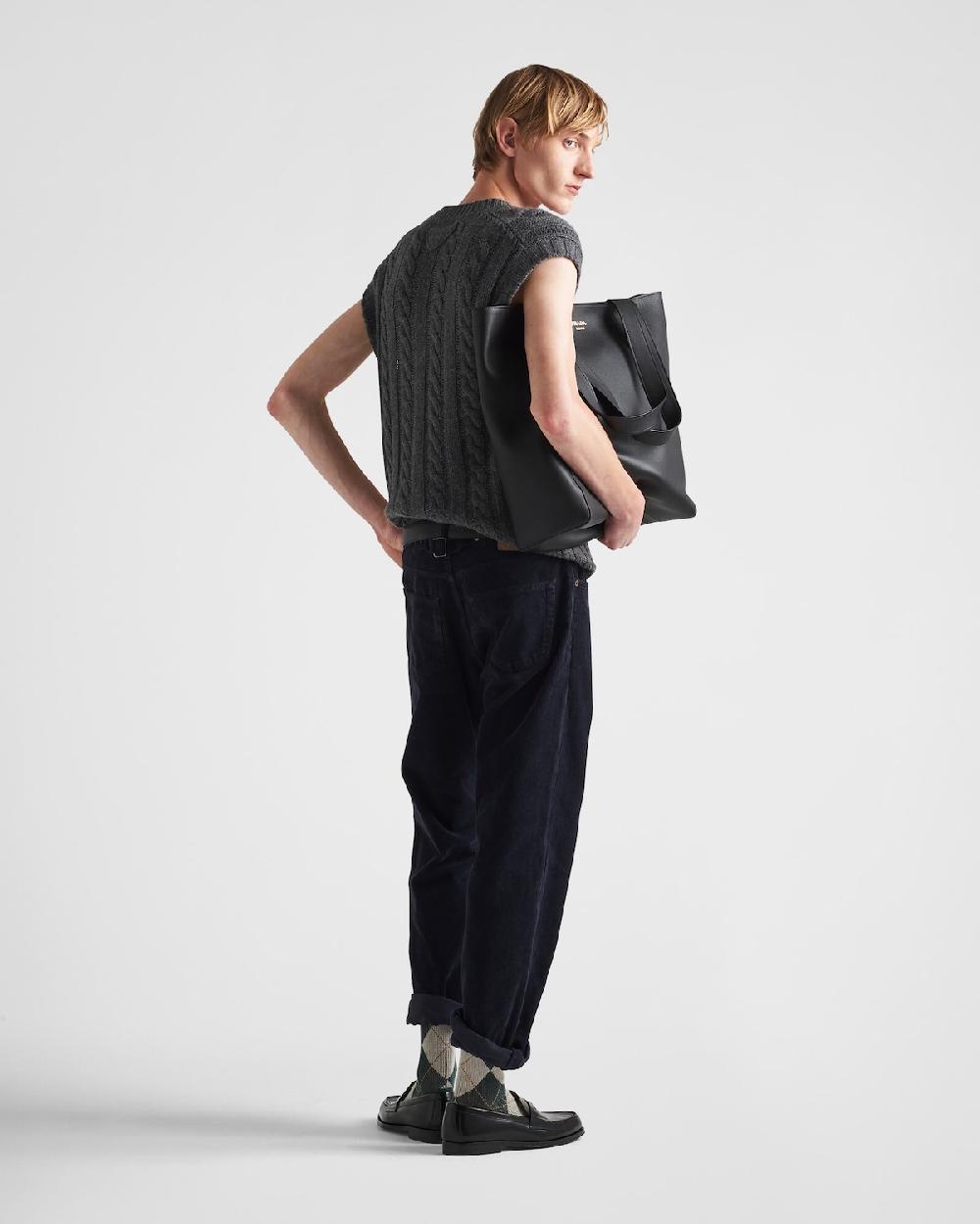 Prada Pantalones Vaqueros De Pana Con Pernera Recta