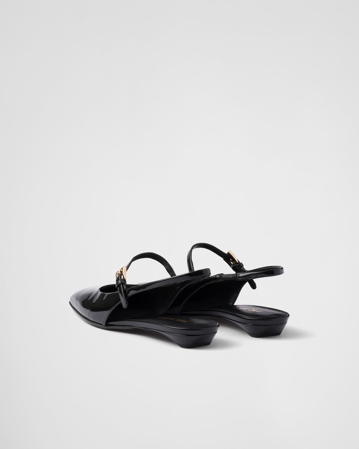 Prada Bailarinas Destalonadas De Charol