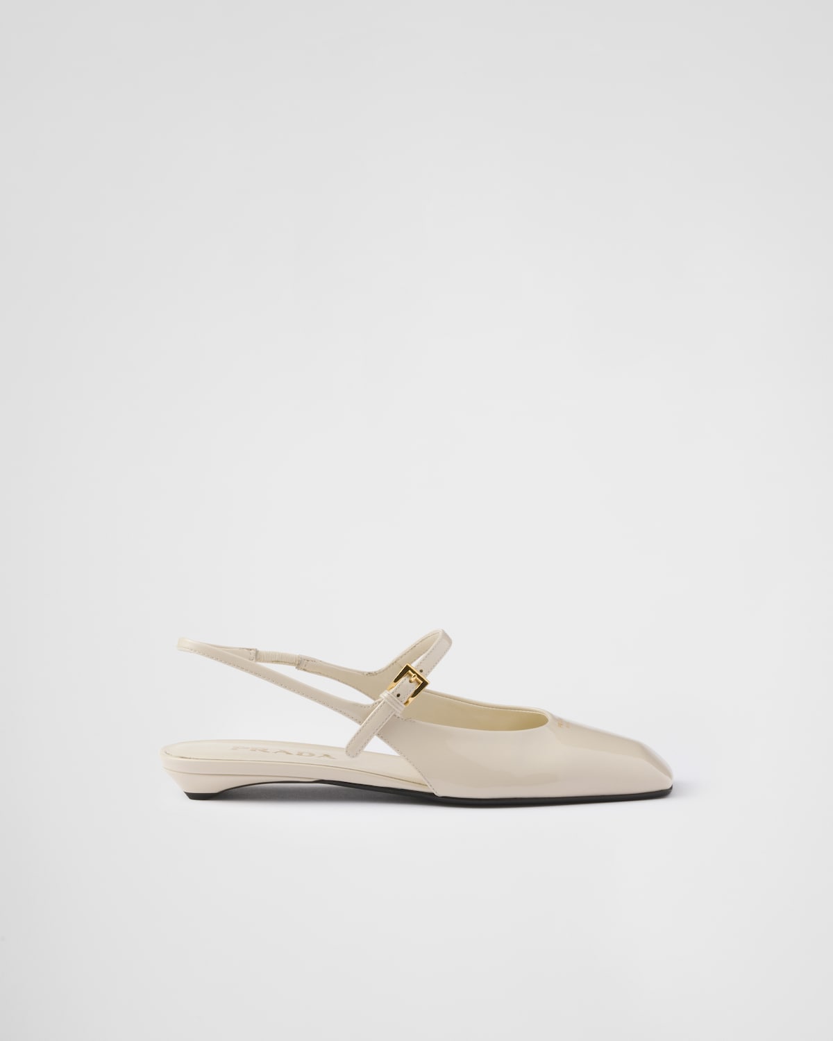 Prada Bailarinas destalonadas de charol