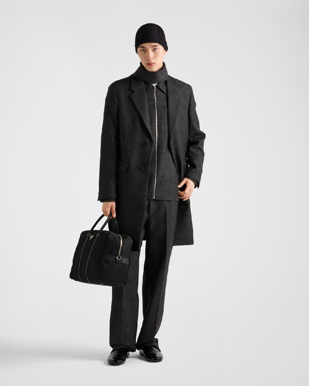 Prada Bolsa de viaje de piel Saffiano y Re-Nylon