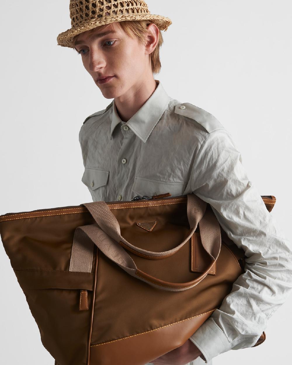 Prada Bolsa de viaje de Re-Nylon y piel