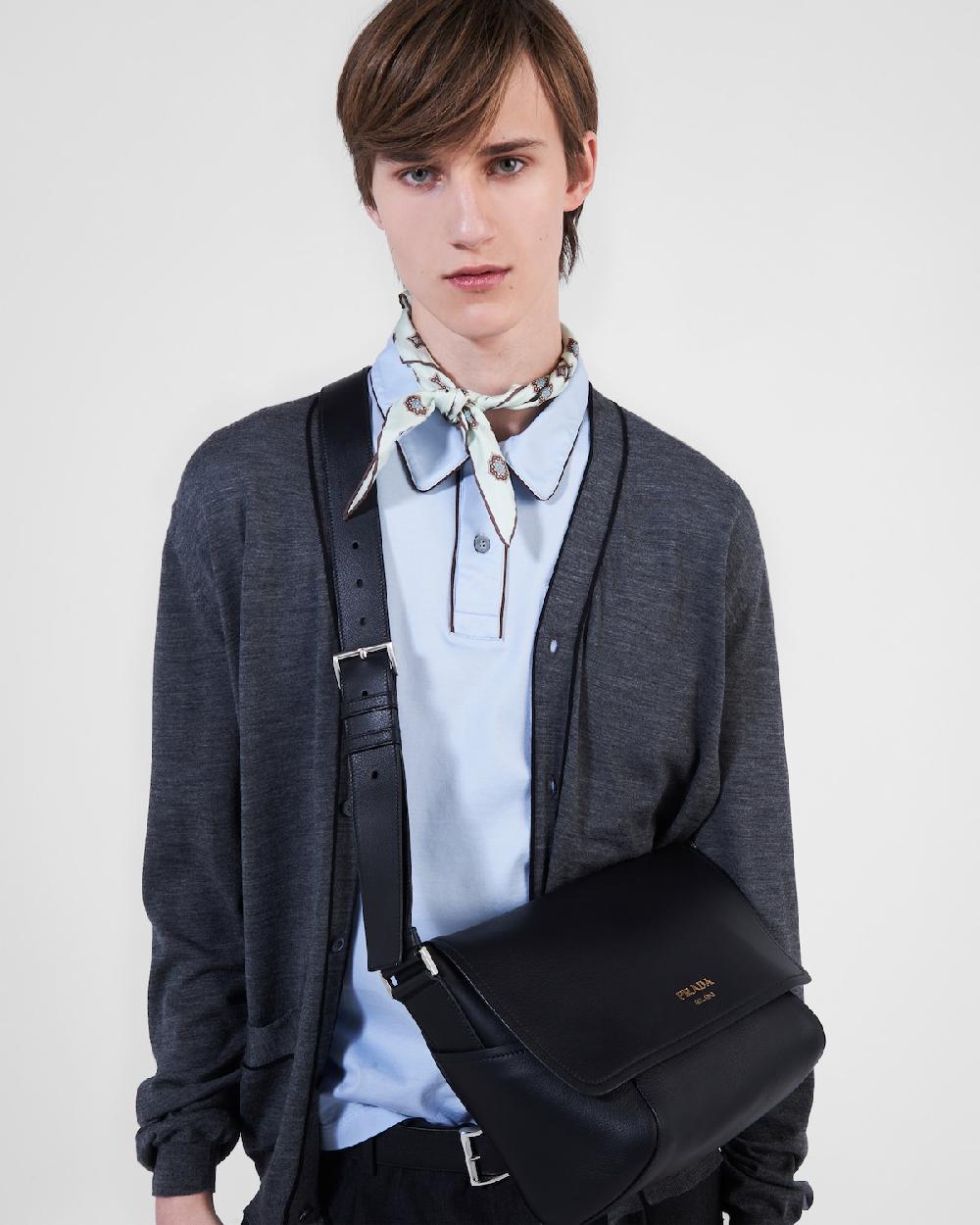 Prada Bolso bandolera de piel