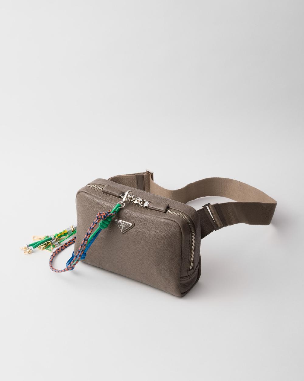 Prada Bolso Bandolera De Piel Con Colgante