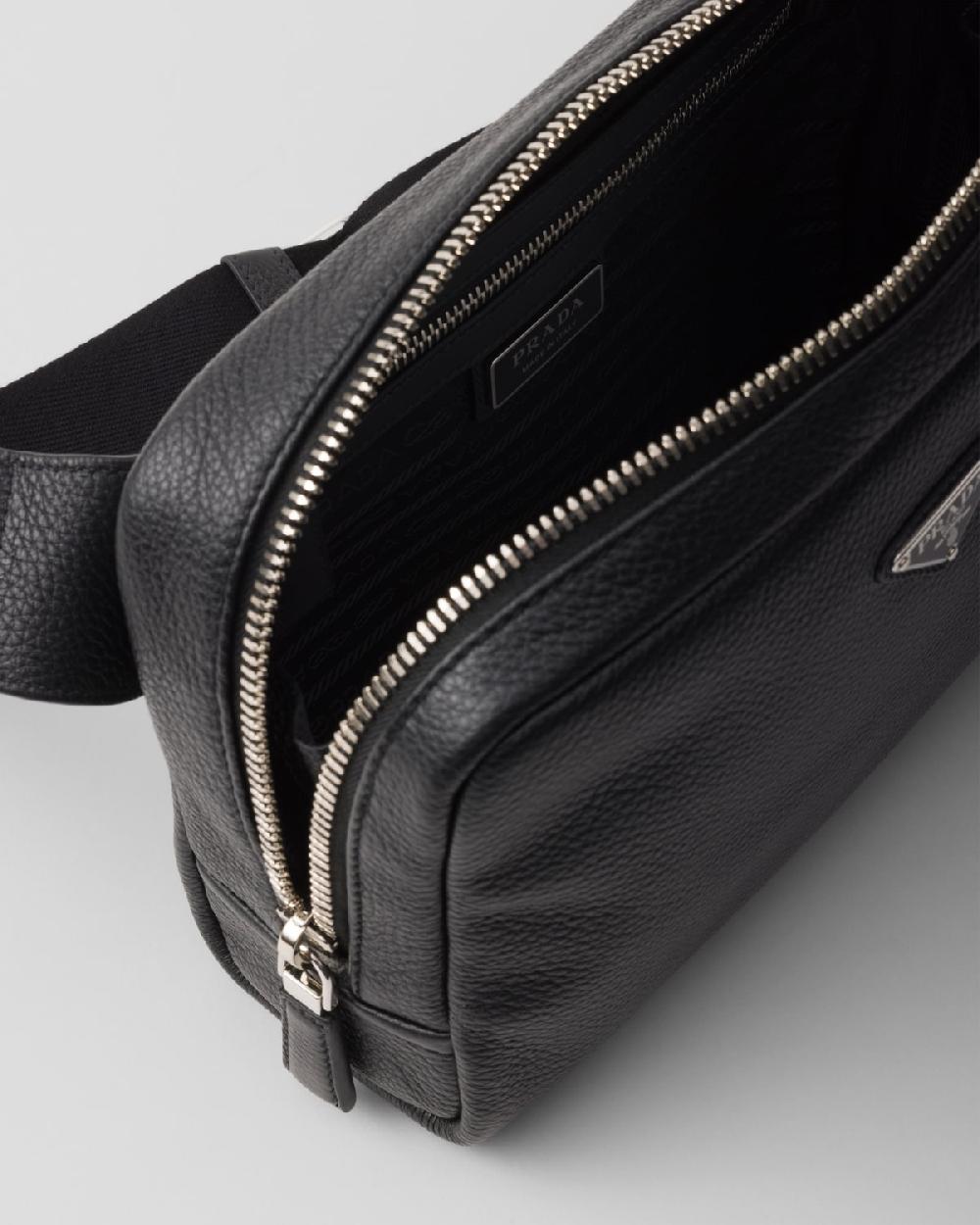 Prada Bolso Bandolera De Piel Con Colgante